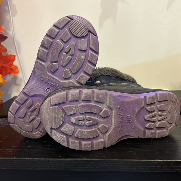 Size 11 winter boots - Picture 5 of 5